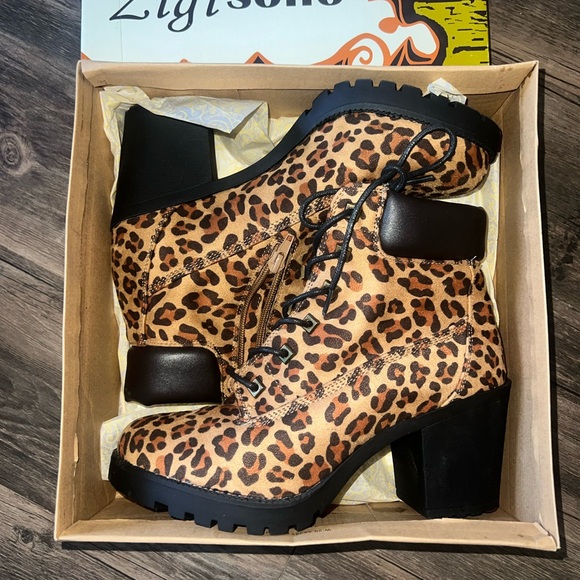Zigi Soho Shoes - Zigi Soho Kerin Leopard Boots Size 10 Women’s Chunky Heel NWT New